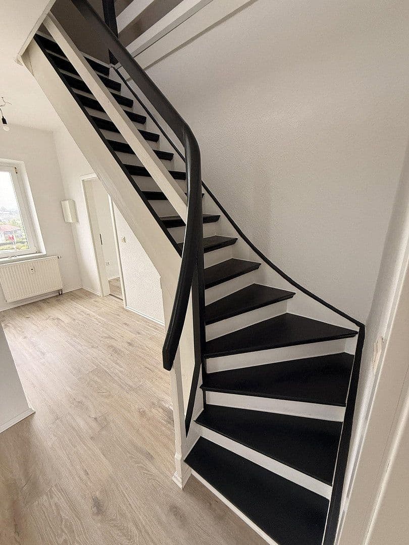 Pronájem bytu 3+1 75 m², Blumenstr. 47, Radevormwald, Severní Porýní-Vestfálsko Pronájem bytu 3+1 75 m², Blumenstr. 47, Radevormwald, Severní Porýní-Vestfálsko
