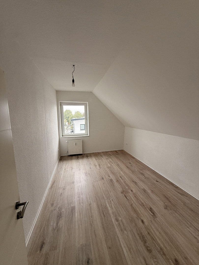 Pronájem bytu 3+1 75 m², Blumenstr. 47, Radevormwald, Severní Porýní-Vestfálsko Pronájem bytu 3+1 75 m², Blumenstr. 47, Radevormwald, Severní Porýní-Vestfálsko