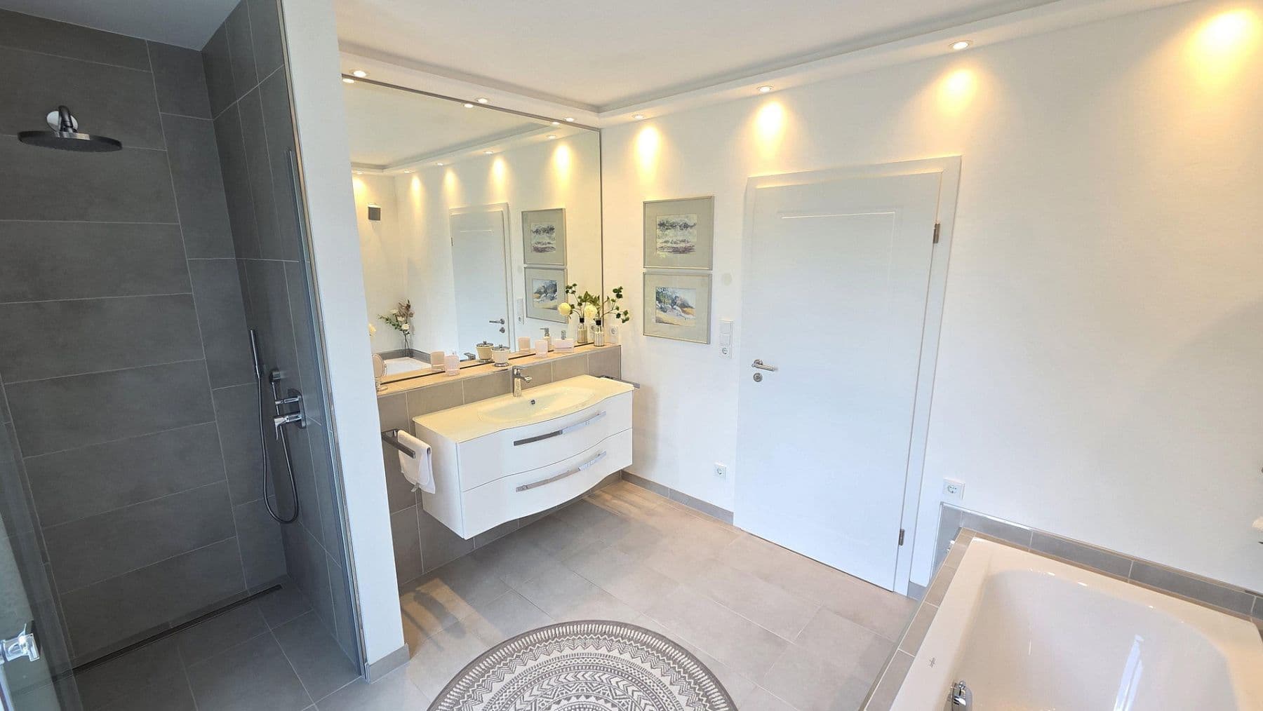 Prodej domu 251 m², pozemek 675 m², Pleiskirchen, Bavorsko Prodej domu 251 m², pozemek 675 m², Pleiskirchen, Bavorsko