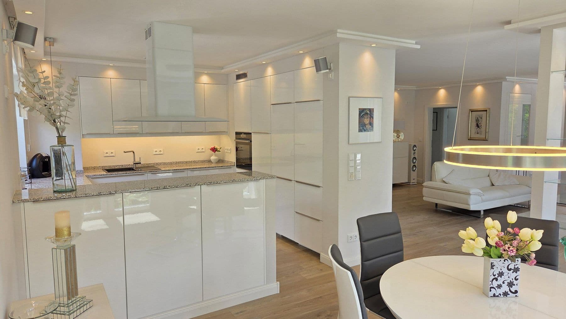 Prodej domu 251 m², pozemek 675 m², Pleiskirchen, Bavorsko Prodej domu 251 m², pozemek 675 m², Pleiskirchen, Bavorsko