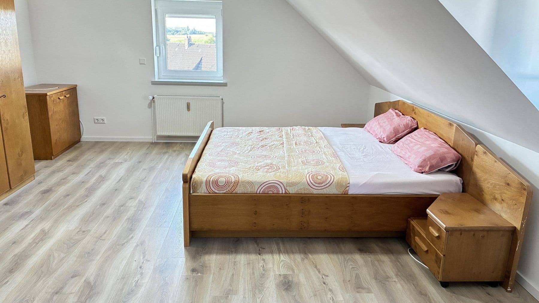 Pronájem bytu 80 m², Strassberg 46, Erlangen, Bavorsko Pronájem bytu 80 m², Strassberg 46, Erlangen, Bavorsko