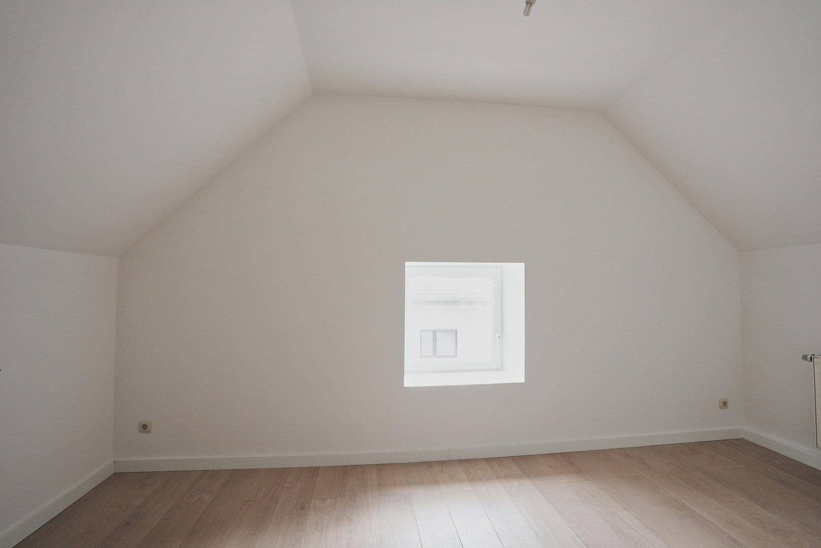 Pronájem domu 106 m², pozemek 1 m², Diesdorf, Sasko-Anhaltsko Pronájem domu 106 m², pozemek 1 m², Diesdorf, Sasko-Anhaltsko