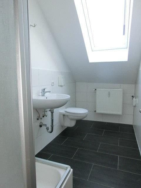 Pronájem bytu 2+1 38 m², Schlachthofstr. 38, Glauchau, Sasko Pronájem bytu 2+1 38 m², Schlachthofstr. 38, Glauchau, Sasko
