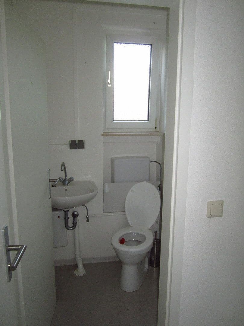 Pronájem kanceláře 122 m², Karben, Hessen Pronájem kanceláře 122 m², Karben, Hessen