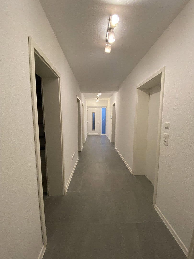 Pronájem bytu 3+1 91 m², Königsberger Str. 29, Wipperfürth, Severní Porýní-Vestfálsko Pronájem bytu 3+1 91 m², Königsberger Str. 29, Wipperfürth, Severní Porýní-Vestfálsko