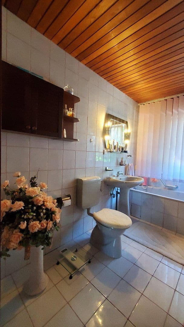 Prodej domu 170 m², pozemek 658 m², Am Steinmorgen 2 A, Waldems, Hessen Prodej domu 170 m², pozemek 658 m², Am Steinmorgen 2 A, Waldems, Hessen