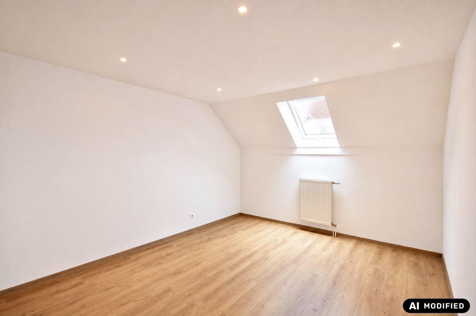 Pronájem bytu 3+1 84 m², Händelstraße 2, Wilkau-Haßlau, Sasko Pronájem bytu 3+1 84 m², Händelstraße 2, Wilkau-Haßlau, Sasko