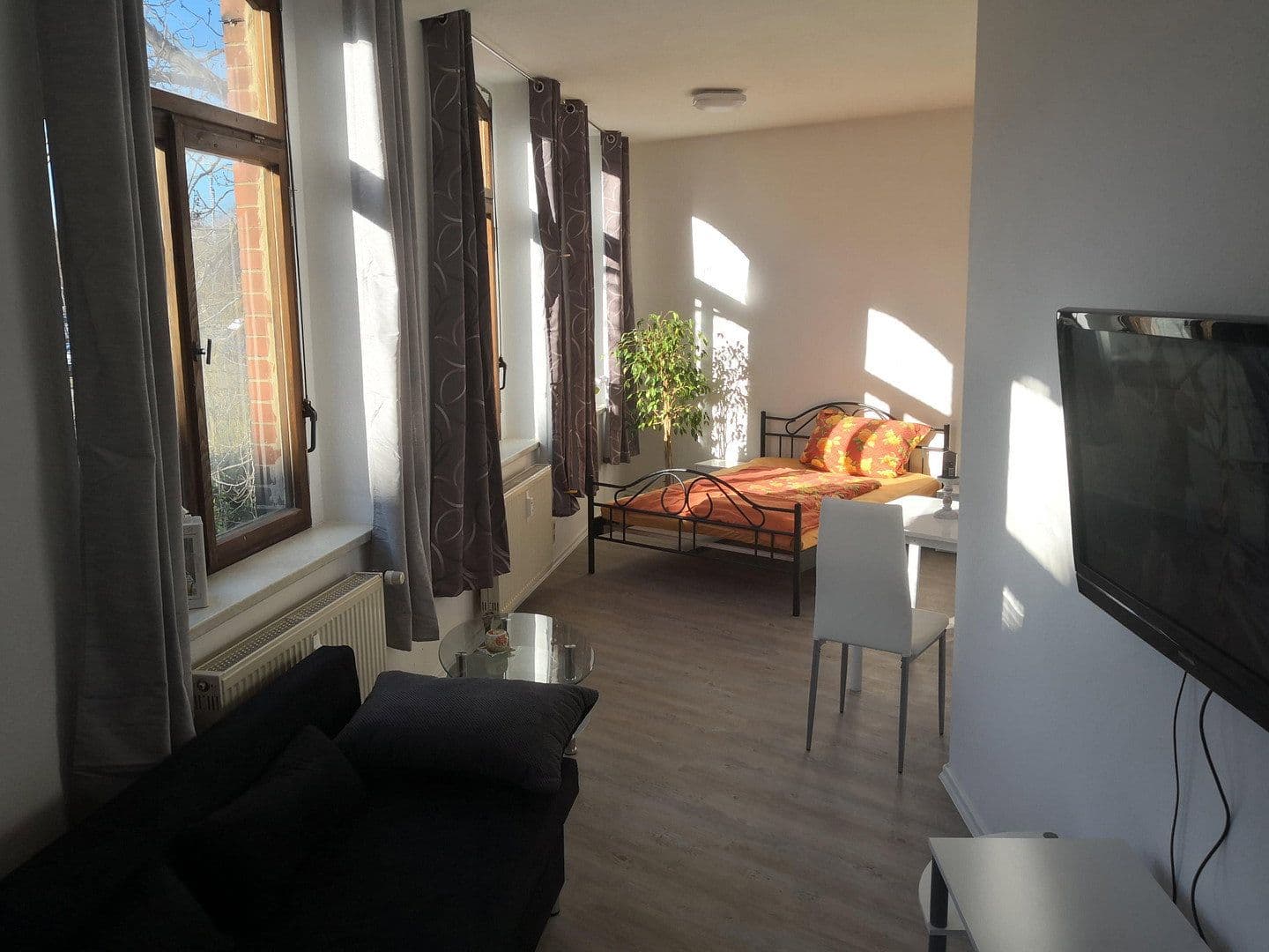 Pronájem bytu 1+1 40 m², Poststraße 16, Meerane, Sasko Pronájem bytu 1+1 40 m², Poststraße 16, Meerane, Sasko