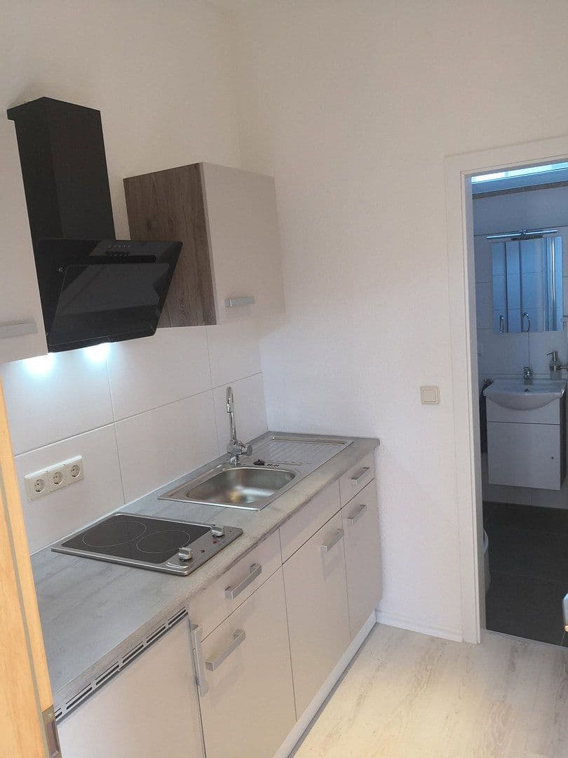 Pronájem bytu 1+1 40 m², Poststraße 16, Meerane, Sasko Pronájem bytu 1+1 40 m², Poststraße 16, Meerane, Sasko