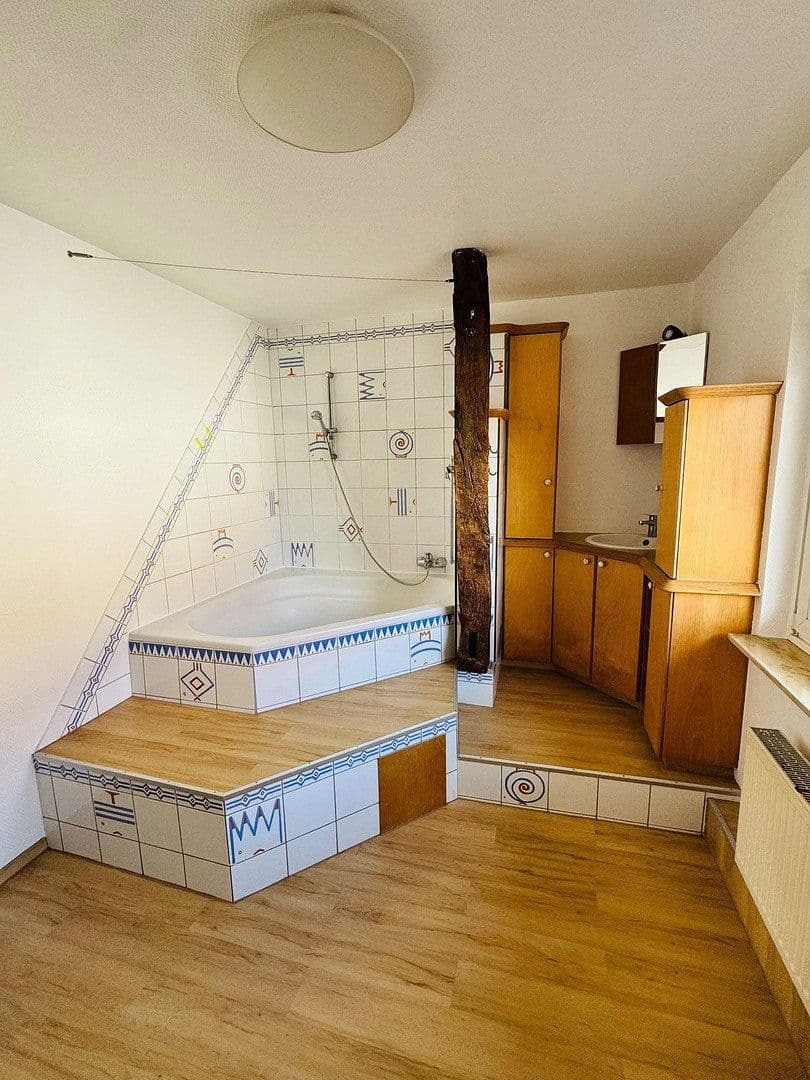 Pronájem bytu 4+1 92 m², Friedrichsdorf, Hessen Pronájem bytu 4+1 92 m², Friedrichsdorf, Hessen