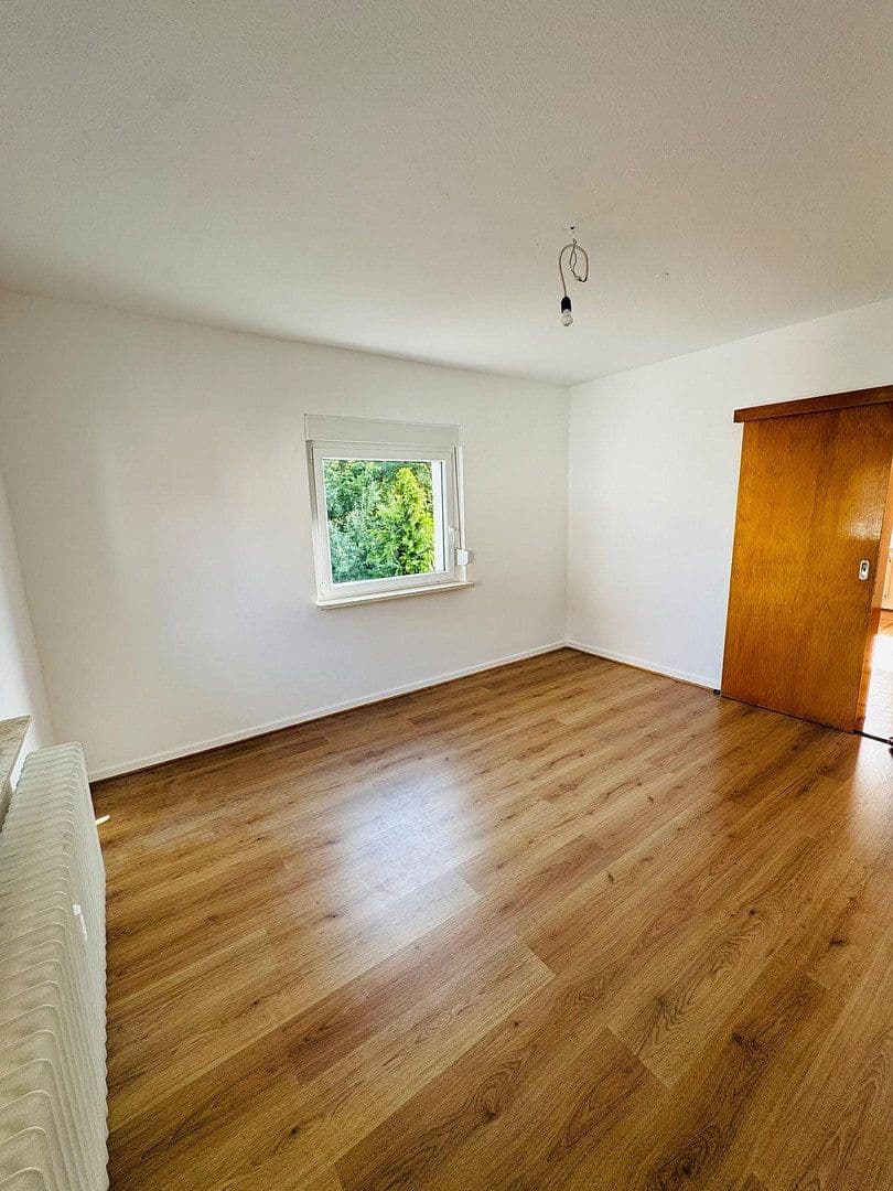 Pronájem bytu 4+1 92 m², Friedrichsdorf, Hessen Pronájem bytu 4+1 92 m², Friedrichsdorf, Hessen