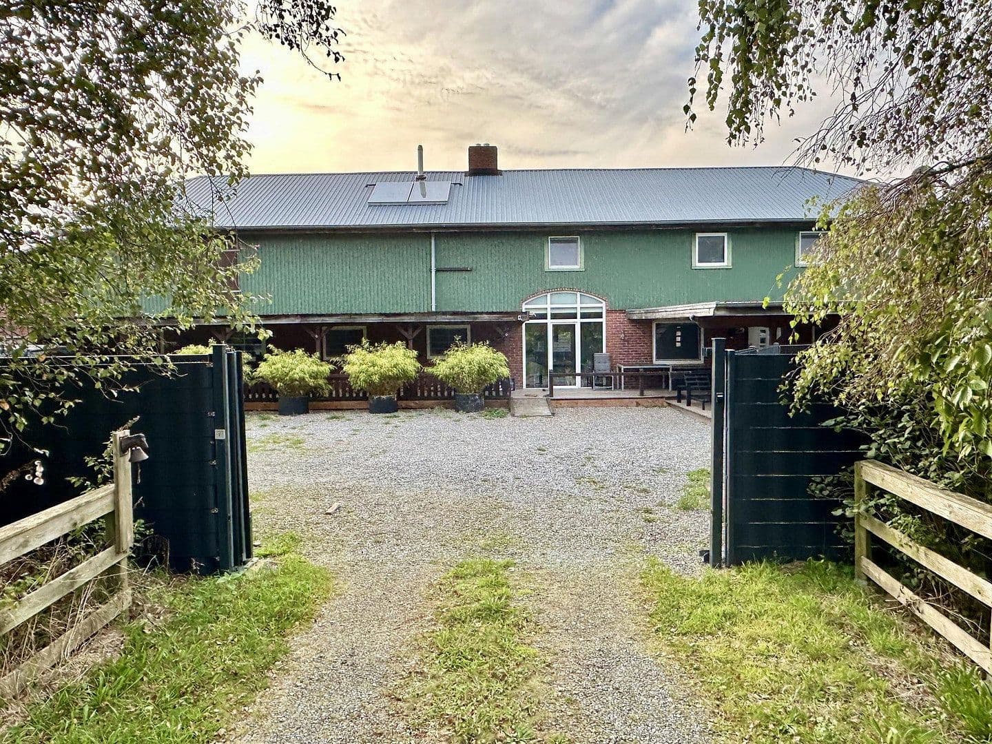 Prodej domu 291 m², pozemek 5.500 m², Högel, Šlesvicko-Holštýnsko Prodej domu 291 m², pozemek 5.500 m², Högel, Šlesvicko-Holštýnsko