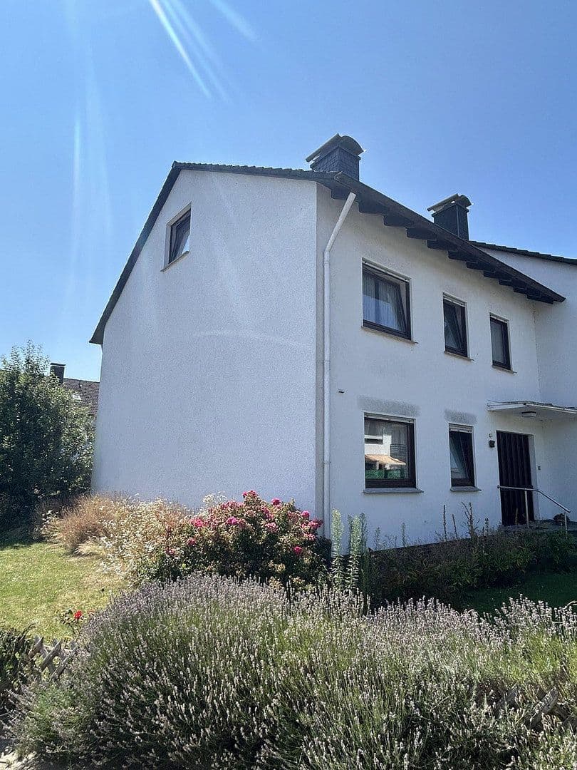Prodej domu 184 m², pozemek 347 m², Bielefeld-Theesen, Severní Porýní-Vestfálsko Prodej domu 184 m², pozemek 347 m², Bielefeld-Theesen, Severní Porýní-Vestfálsko