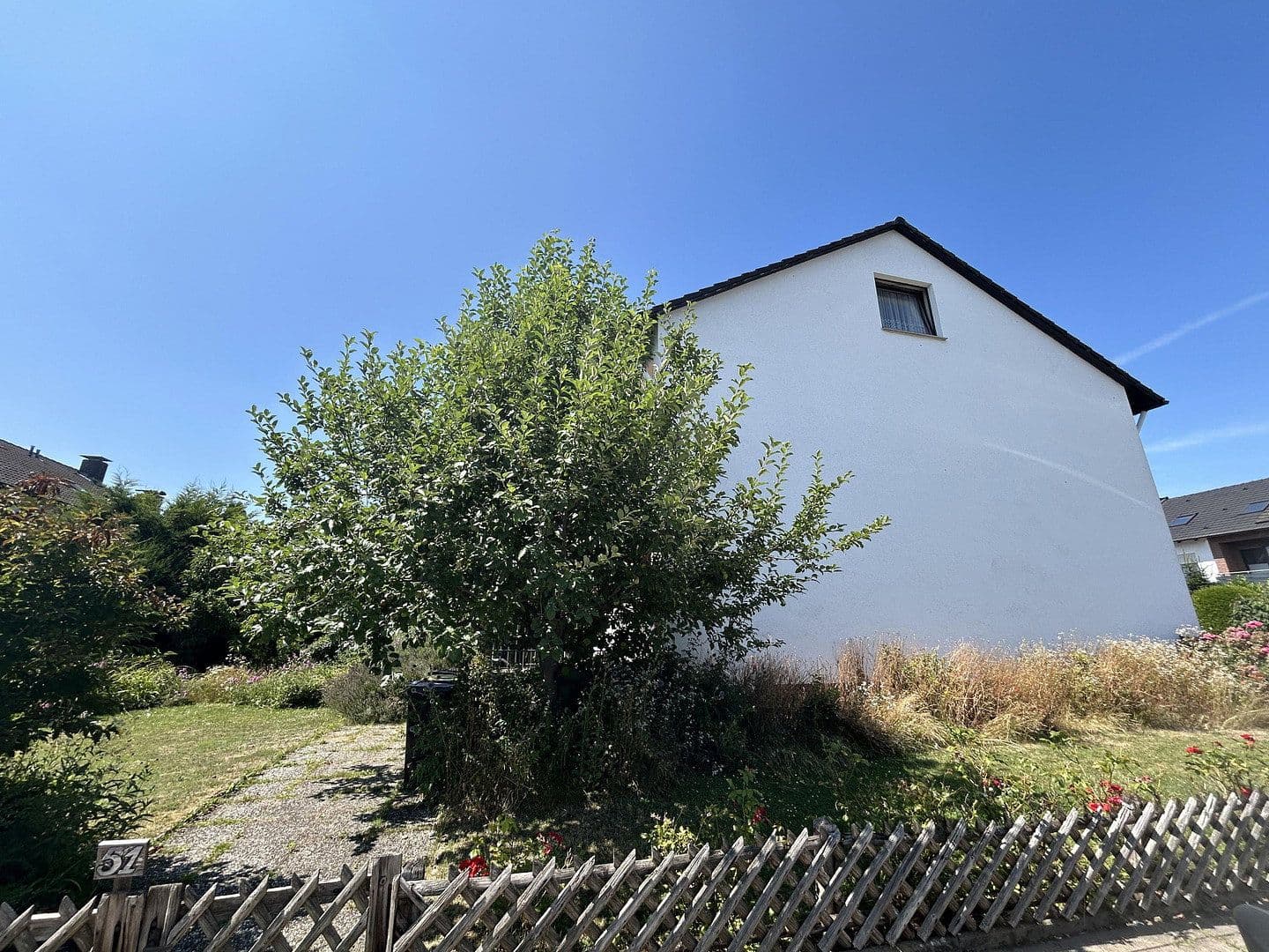 Prodej domu 184 m², pozemek 347 m², Bielefeld-Theesen, Severní Porýní-Vestfálsko Prodej domu 184 m², pozemek 347 m², Bielefeld-Theesen, Severní Porýní-Vestfálsko