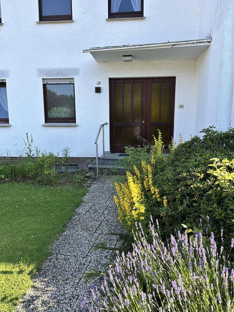 Prodej domu 184 m², pozemek 347 m², Bielefeld-Theesen, Severní Porýní-Vestfálsko Prodej domu 184 m², pozemek 347 m², Bielefeld-Theesen, Severní Porýní-Vestfálsko