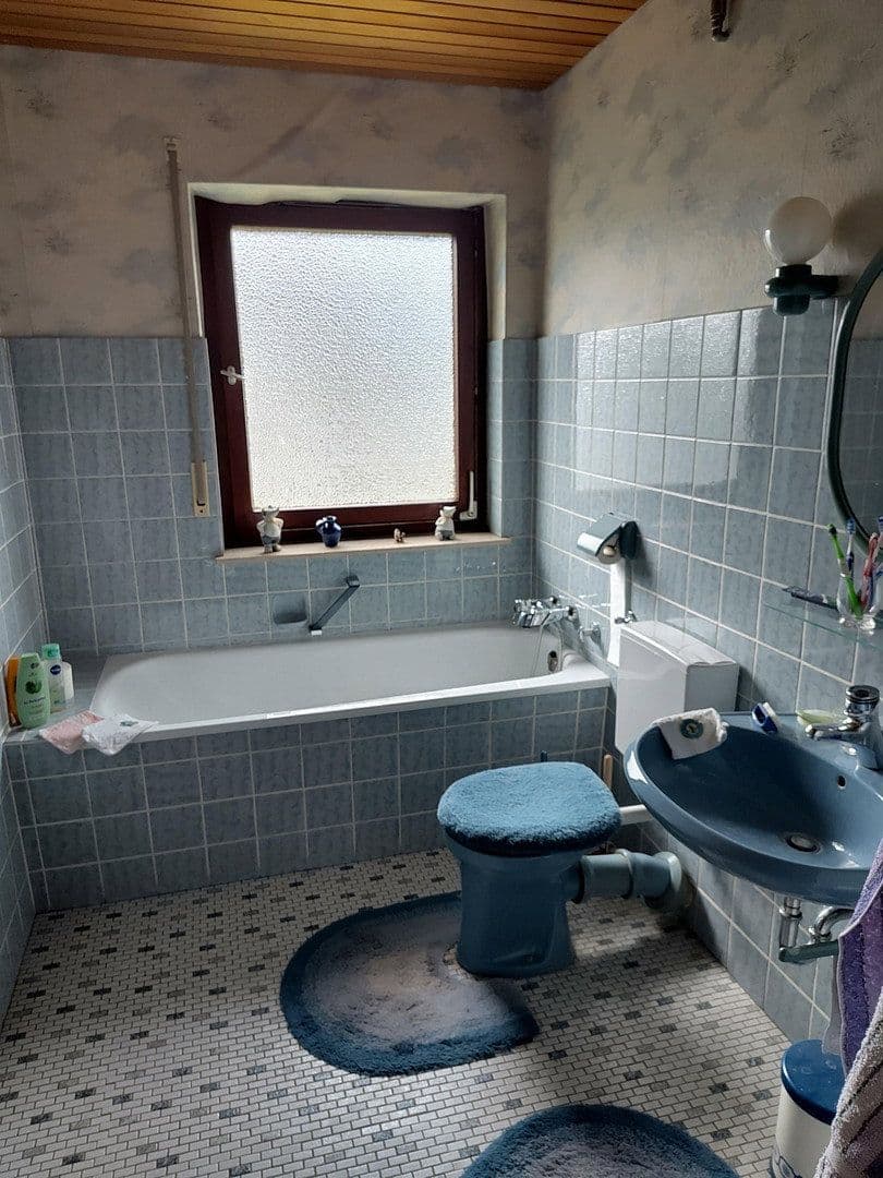 Prodej domu 184 m², pozemek 347 m², Bielefeld-Theesen, Severní Porýní-Vestfálsko Prodej domu 184 m², pozemek 347 m², Bielefeld-Theesen, Severní Porýní-Vestfálsko