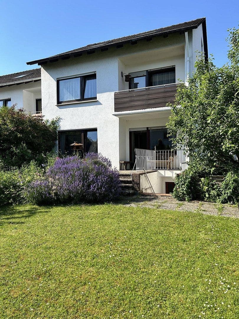 Prodej domu 184 m², pozemek 347 m², Bielefeld-Theesen, Severní Porýní-Vestfálsko Prodej domu 184 m², pozemek 347 m², Bielefeld-Theesen, Severní Porýní-Vestfálsko