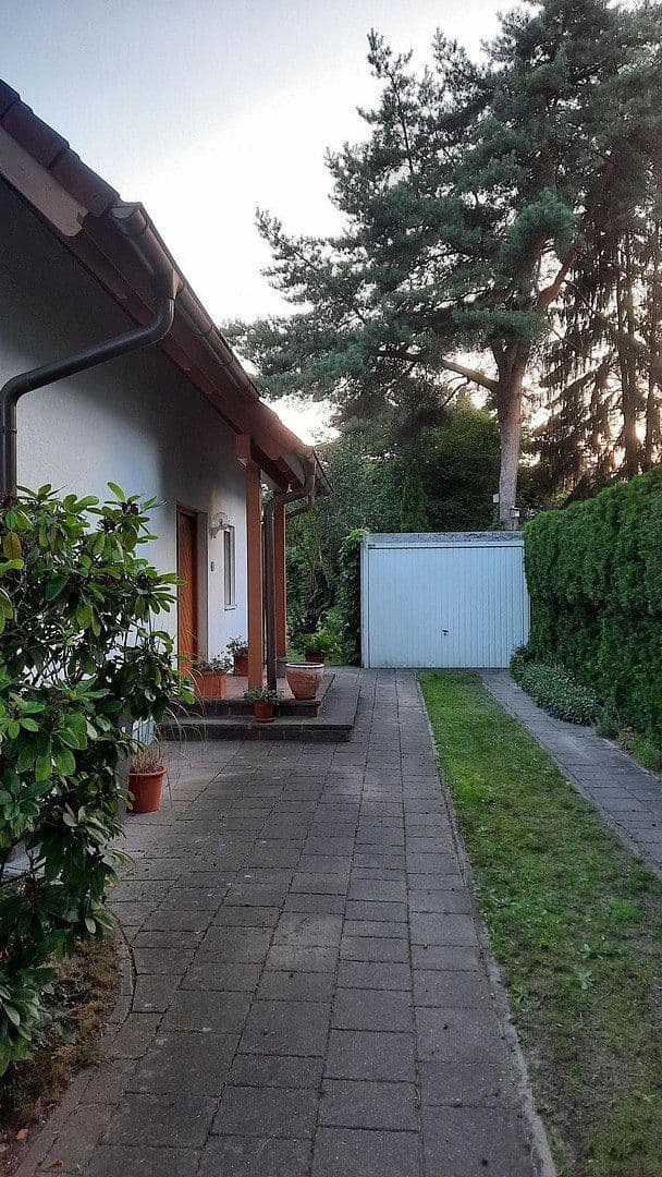 Prodej domu 138 m², pozemek 639 m², Glienicke/Nordbahn, Braniborsko Prodej domu 138 m², pozemek 639 m², Glienicke/Nordbahn, Braniborsko