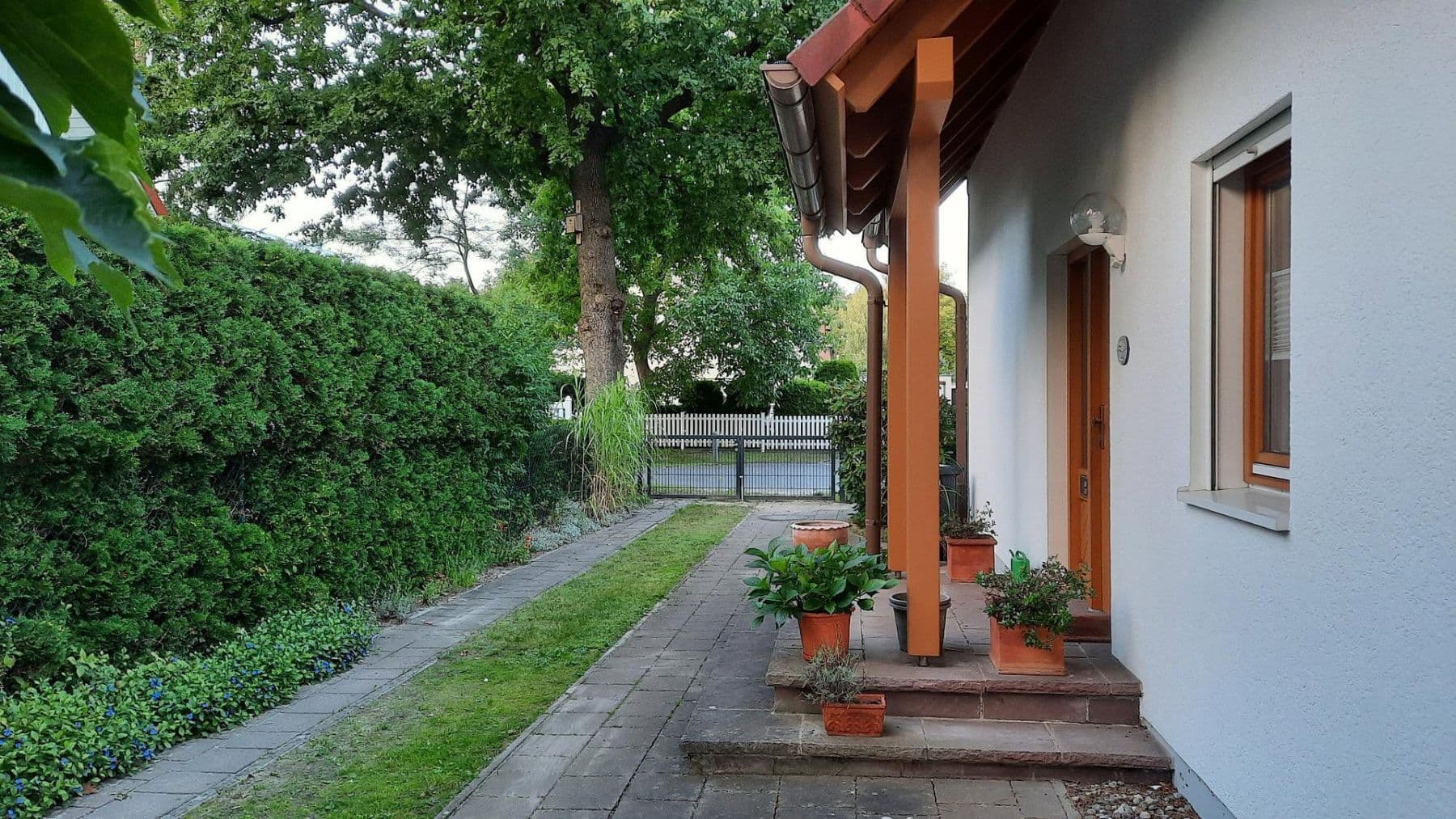 Prodej domu 138 m², pozemek 639 m², Glienicke/Nordbahn, Braniborsko Prodej domu 138 m², pozemek 639 m², Glienicke/Nordbahn, Braniborsko