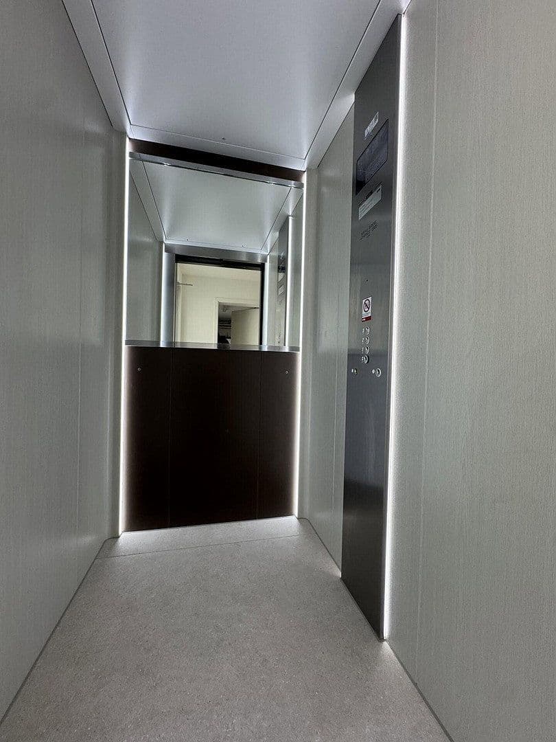 Pronájem bytu 3+1 93 m², Königstraße 47, Hameln, Dolní Sasko Pronájem bytu 3+1 93 m², Königstraße 47, Hameln, Dolní Sasko