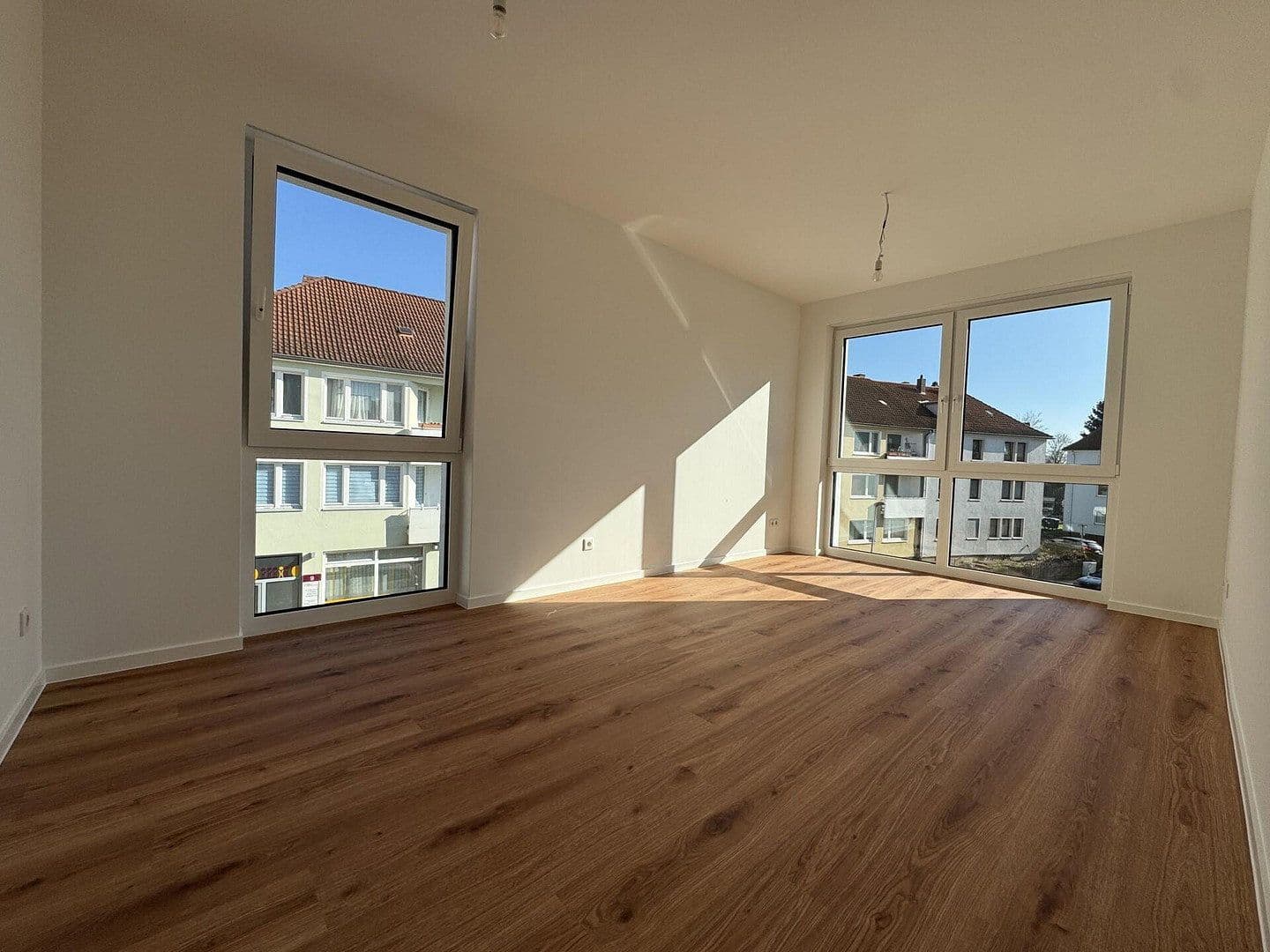 Pronájem bytu 3+1 93 m², Königstraße 47, Hameln, Dolní Sasko Pronájem bytu 3+1 93 m², Königstraße 47, Hameln, Dolní Sasko