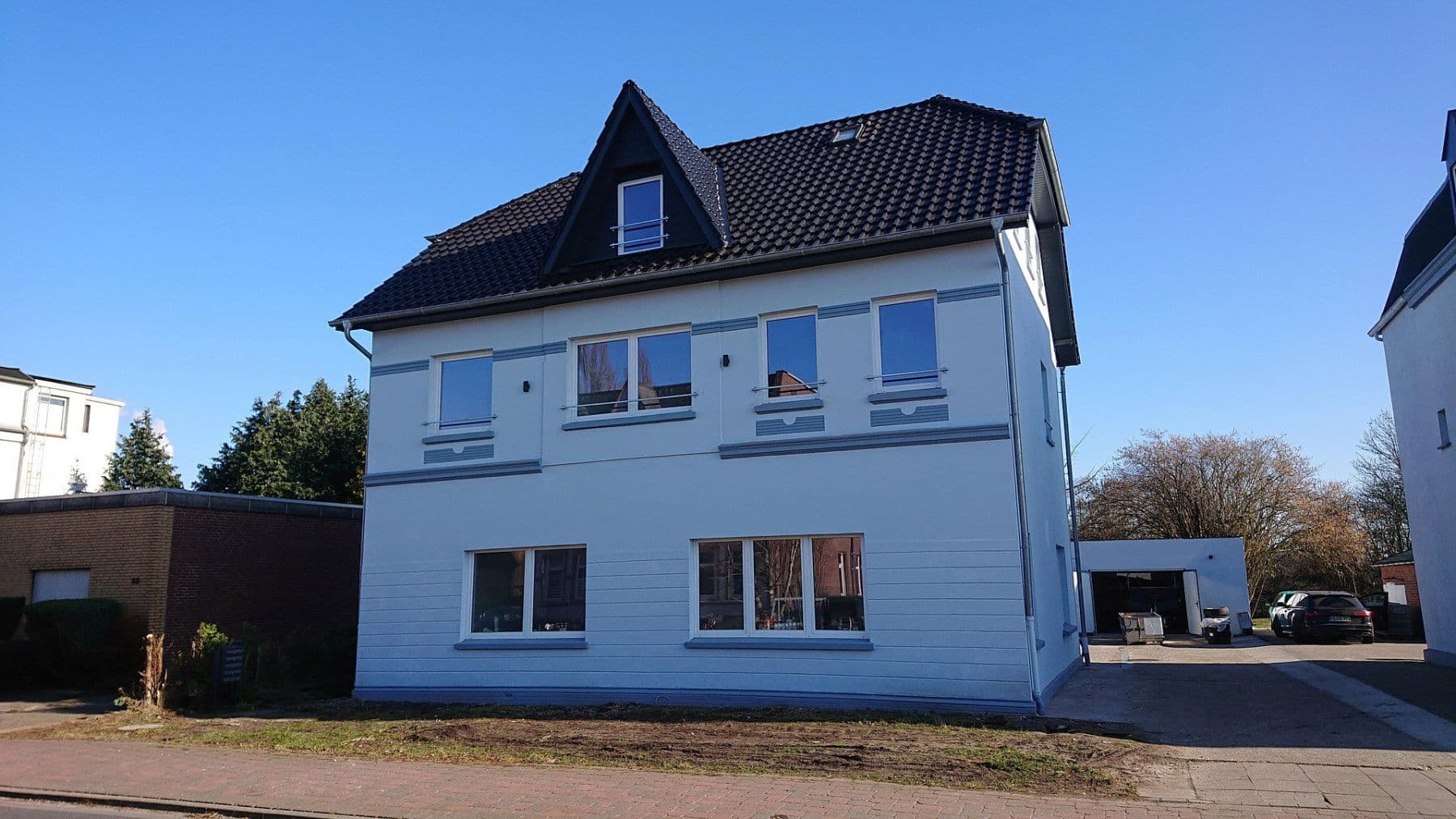 Pronájem bytu 5+1 84 m², Lange Straße 35, Nordenham, Dolní Sasko Pronájem bytu 5+1 84 m², Lange Straße 35, Nordenham, Dolní Sasko