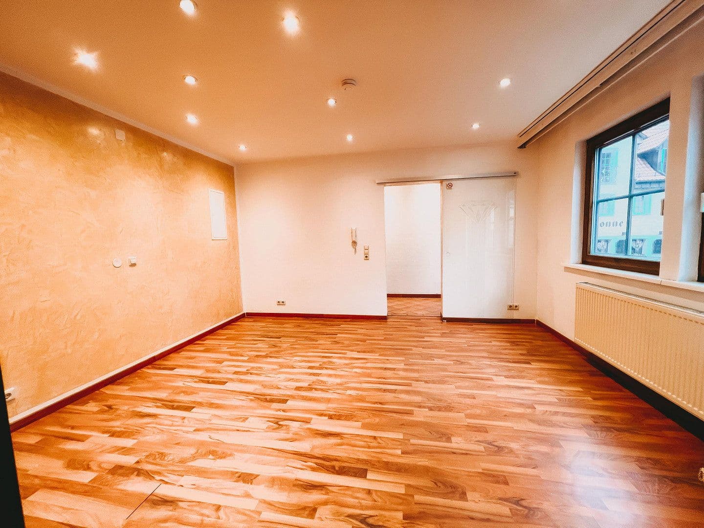 Prodej domu 562 m², pozemek 543 m², Bad Liebenzell, Bádensko-Württembersko Prodej domu 562 m², pozemek 543 m², Bad Liebenzell, Bádensko-Württembersko