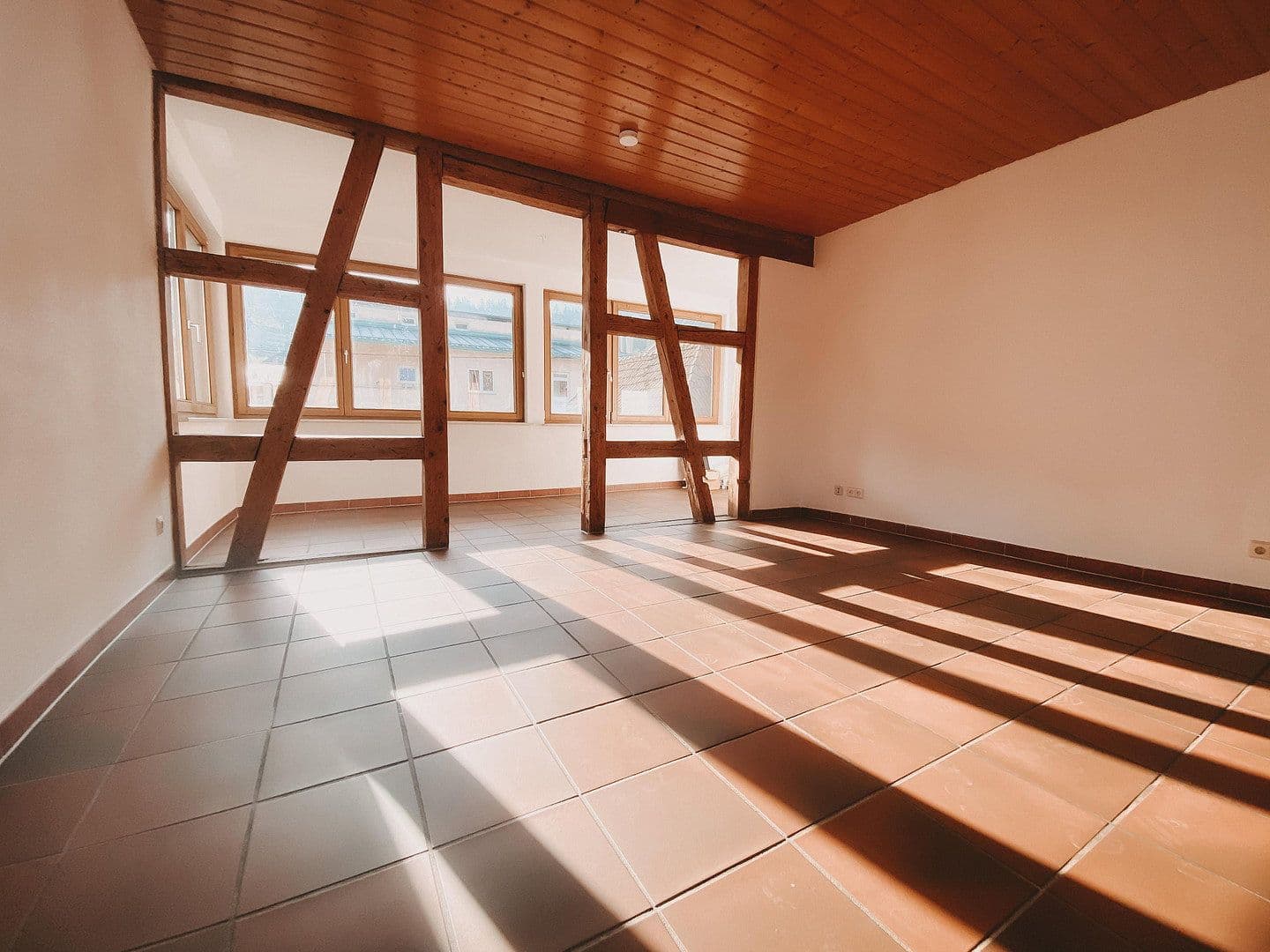 Prodej domu 562 m², pozemek 543 m², Bad Liebenzell, Bádensko-Württembersko Prodej domu 562 m², pozemek 543 m², Bad Liebenzell, Bádensko-Württembersko