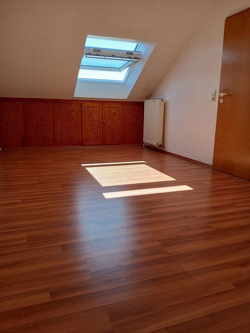 Prodej domu 142 m², pozemek 290 m², Achern, Bádensko-Württembersko Prodej domu 142 m², pozemek 290 m², Achern, Bádensko-Württembersko