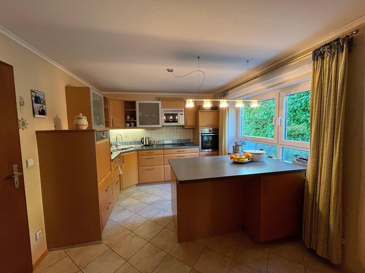 Pronájem domu 245 m², pozemek 911 m², Albstadt, Bádensko-Württembersko Pronájem domu 245 m², pozemek 911 m², Albstadt, Bádensko-Württembersko