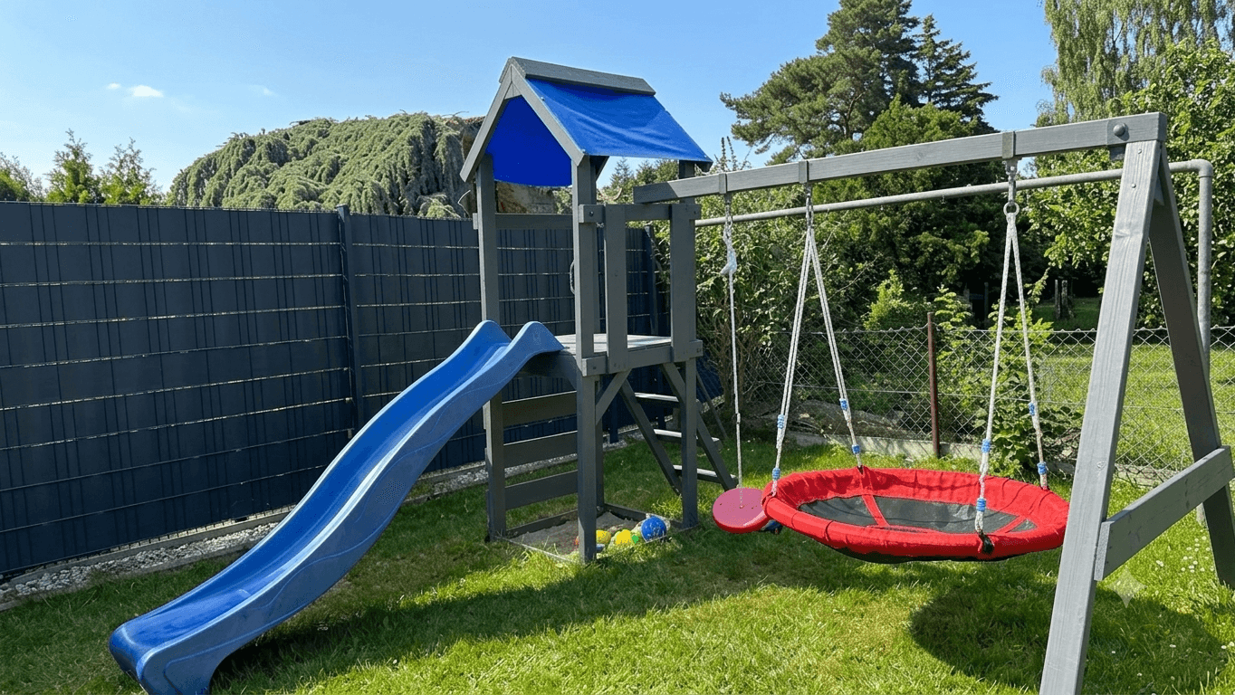 Prodej domu 271 m², pozemek 596 m², Lehrte, Dolní Sasko Prodej domu 271 m², pozemek 596 m², Lehrte, Dolní Sasko