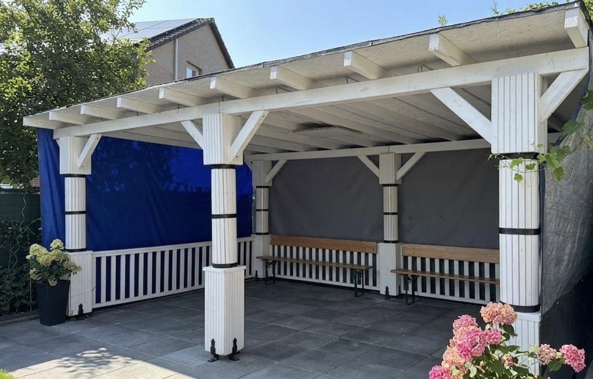 Prodej domu 271 m², pozemek 596 m², Lehrte, Dolní Sasko Prodej domu 271 m², pozemek 596 m², Lehrte, Dolní Sasko