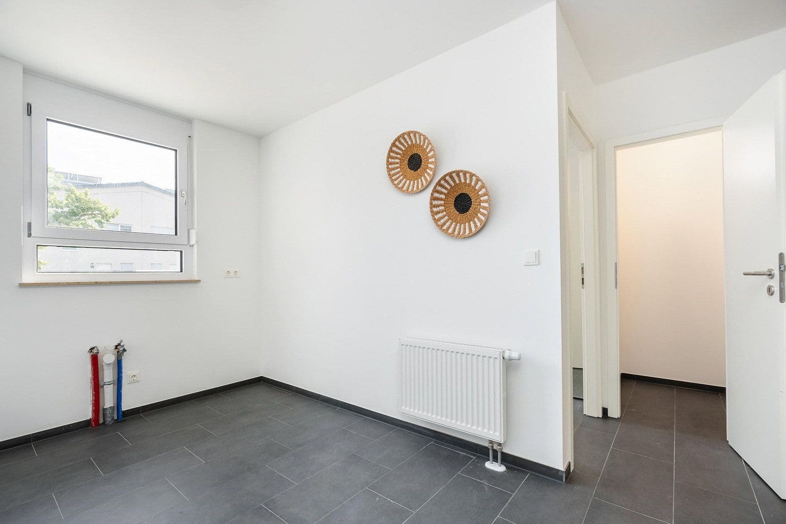 Prodej domu 160 m², pozemek 184 m², Dörfelsweg 99, Buseck, Hessen Prodej domu 160 m², pozemek 184 m², Dörfelsweg 99, Buseck, Hessen