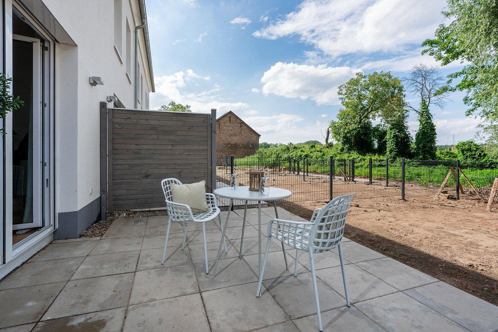 Prodej domu 160 m², pozemek 184 m², Dörfelsweg 99, Buseck, Hessen Prodej domu 160 m², pozemek 184 m², Dörfelsweg 99, Buseck, Hessen