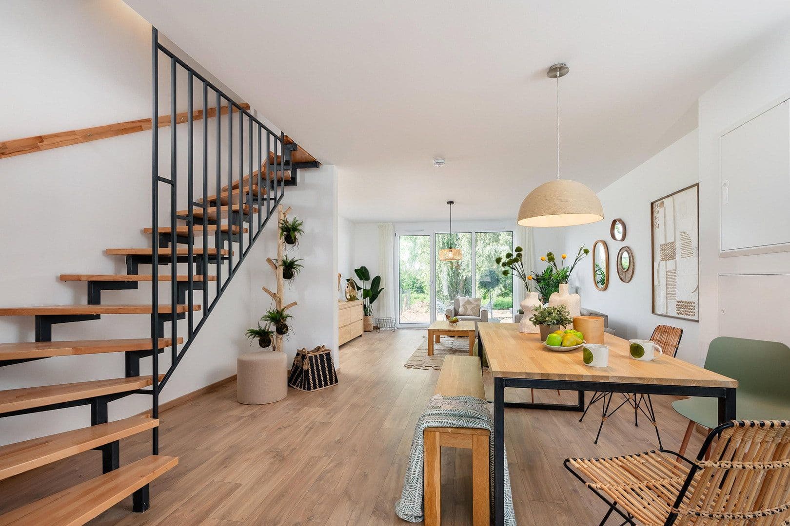 Prodej domu 160 m², pozemek 184 m², Dörfelsweg 99, Buseck, Hessen Prodej domu 160 m², pozemek 184 m², Dörfelsweg 99, Buseck, Hessen