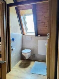 Prodej domu 167 m², pozemek 2.600 m², Württembergerweg 23, Bartholomä, Bádensko-Württembersko Prodej domu 167 m², pozemek 2.600 m², Württembergerweg 23, Bartholomä, Bádensko-Württembersko