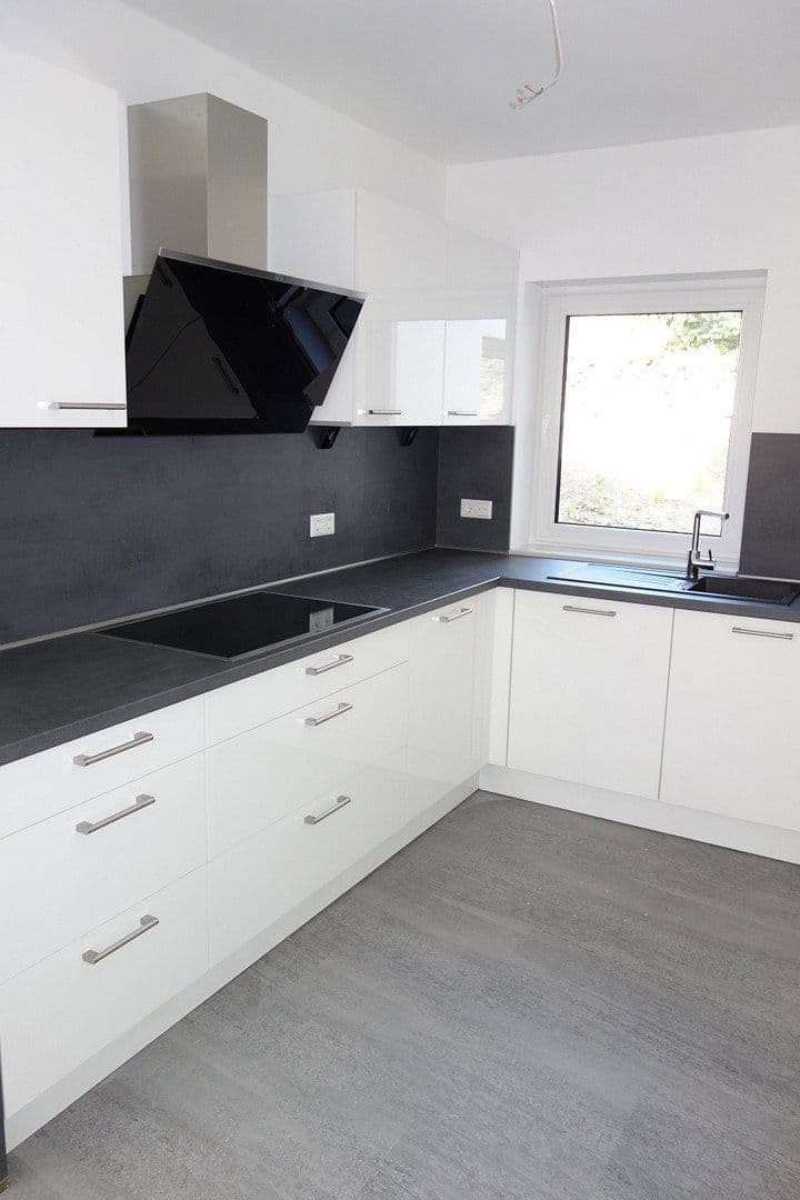 Pronájem bytu 2+1 73 m², Ginsterweg 2, Neuenrade, Severní Porýní-Vestfálsko Pronájem bytu 2+1 73 m², Ginsterweg 2, Neuenrade, Severní Porýní-Vestfálsko
