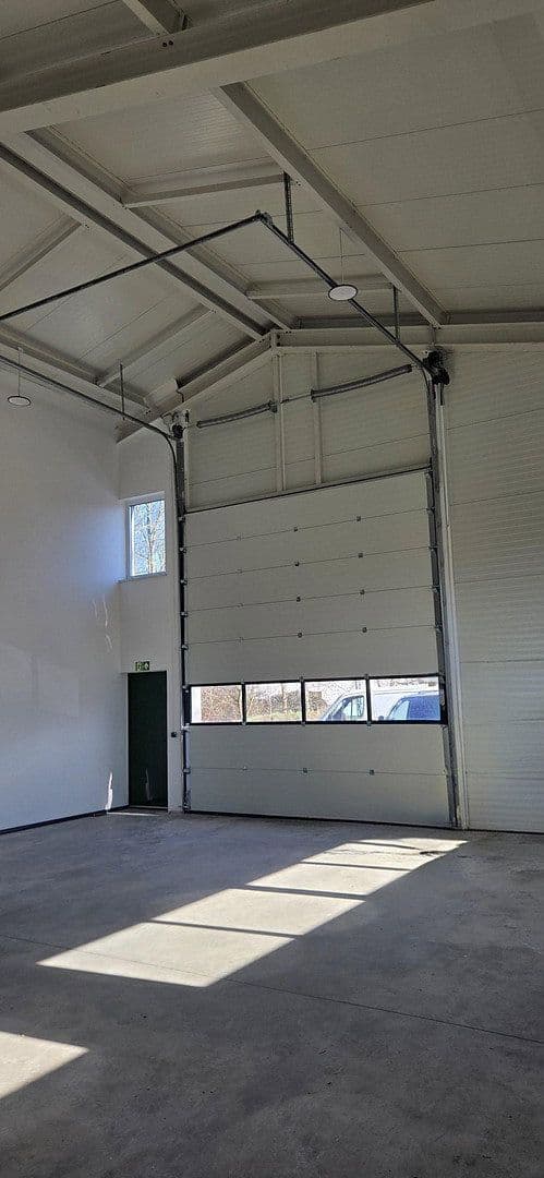 Prodej nebytového prostoru 1.750 m², Willstätt, Bádensko-Württembersko Prodej nebytového prostoru 1.750 m², Willstätt, Bádensko-Württembersko