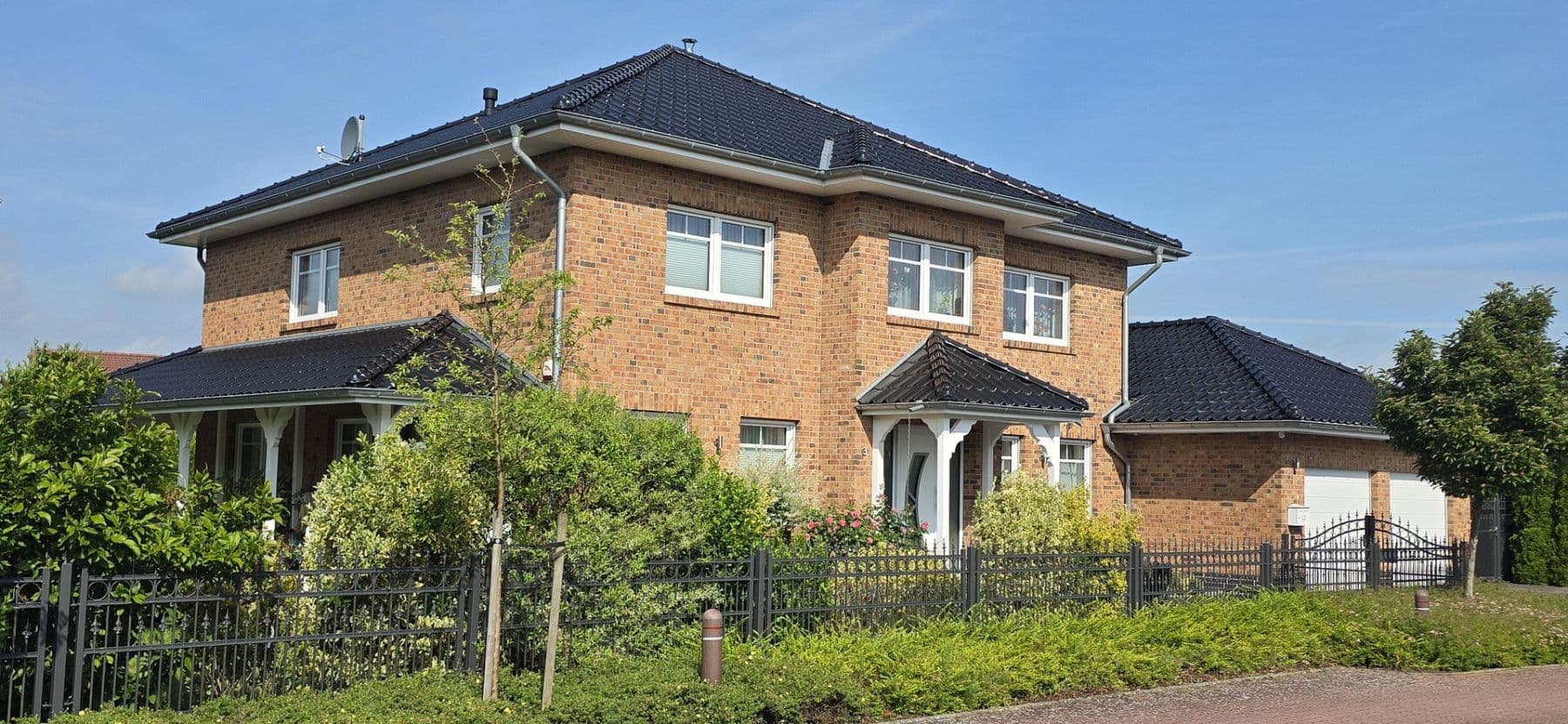 Prodej domu 242 m², pozemek 1.040 m², Riede, Dolní Sasko Prodej domu 242 m², pozemek 1.040 m², Riede, Dolní Sasko
