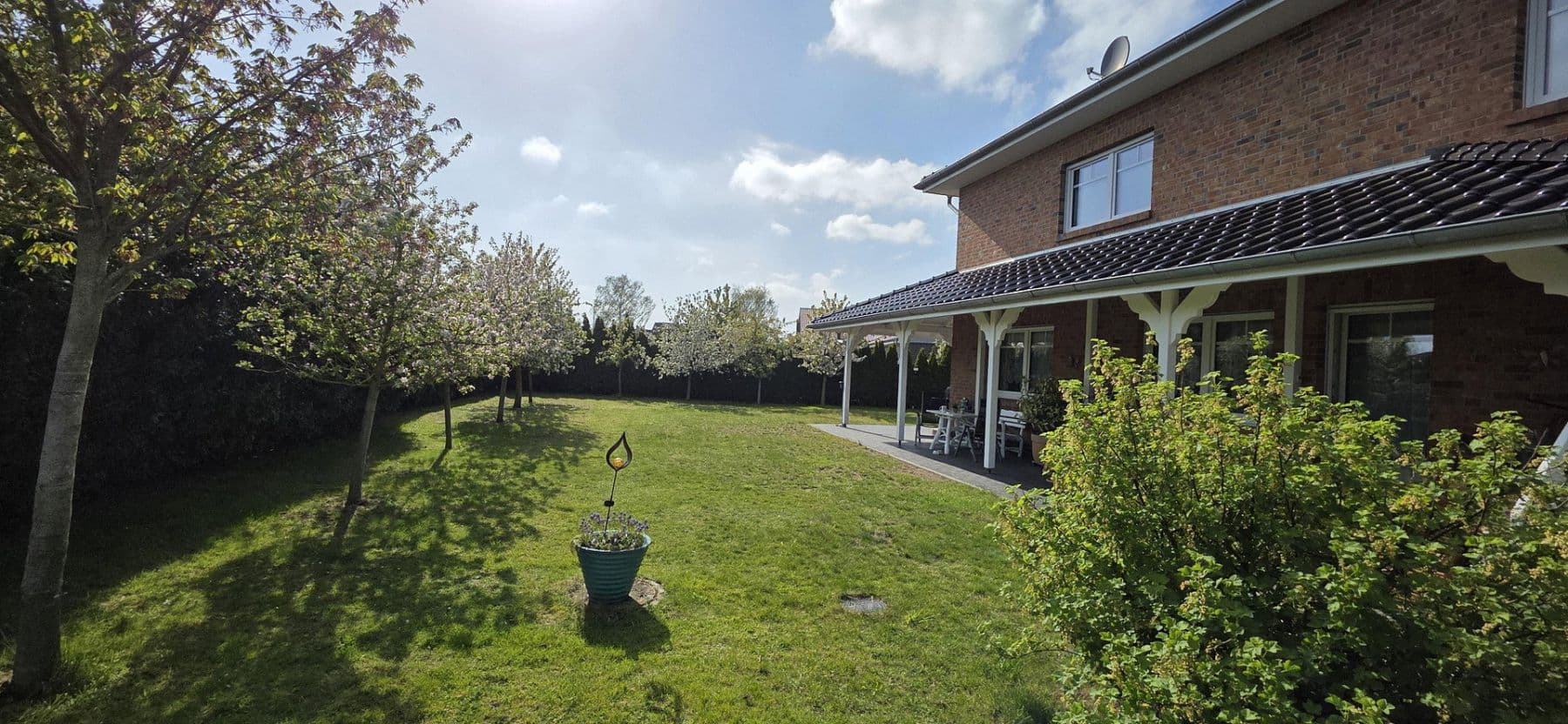 Prodej domu 242 m², pozemek 1.040 m², Riede, Dolní Sasko Prodej domu 242 m², pozemek 1.040 m², Riede, Dolní Sasko
