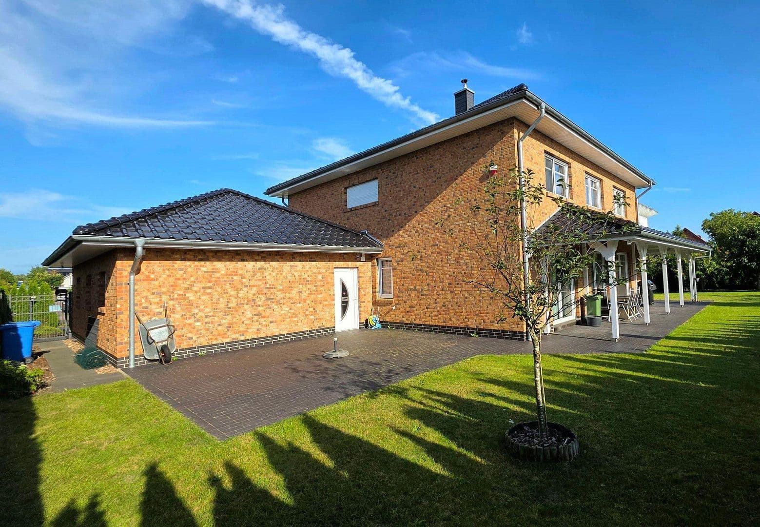 Prodej domu 242 m², pozemek 1.040 m², Riede, Dolní Sasko Prodej domu 242 m², pozemek 1.040 m², Riede, Dolní Sasko