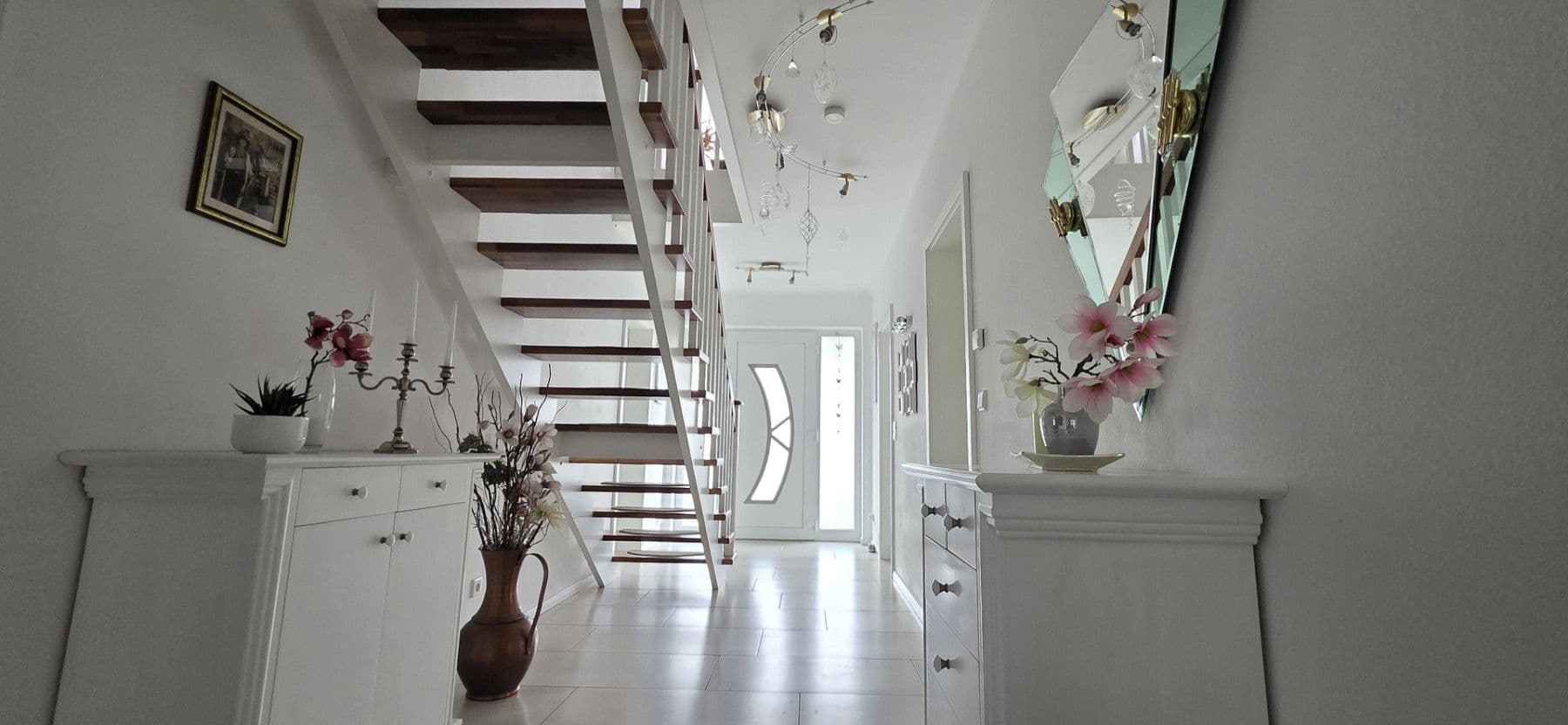 Prodej domu 242 m², pozemek 1.040 m², Riede, Dolní Sasko Prodej domu 242 m², pozemek 1.040 m², Riede, Dolní Sasko