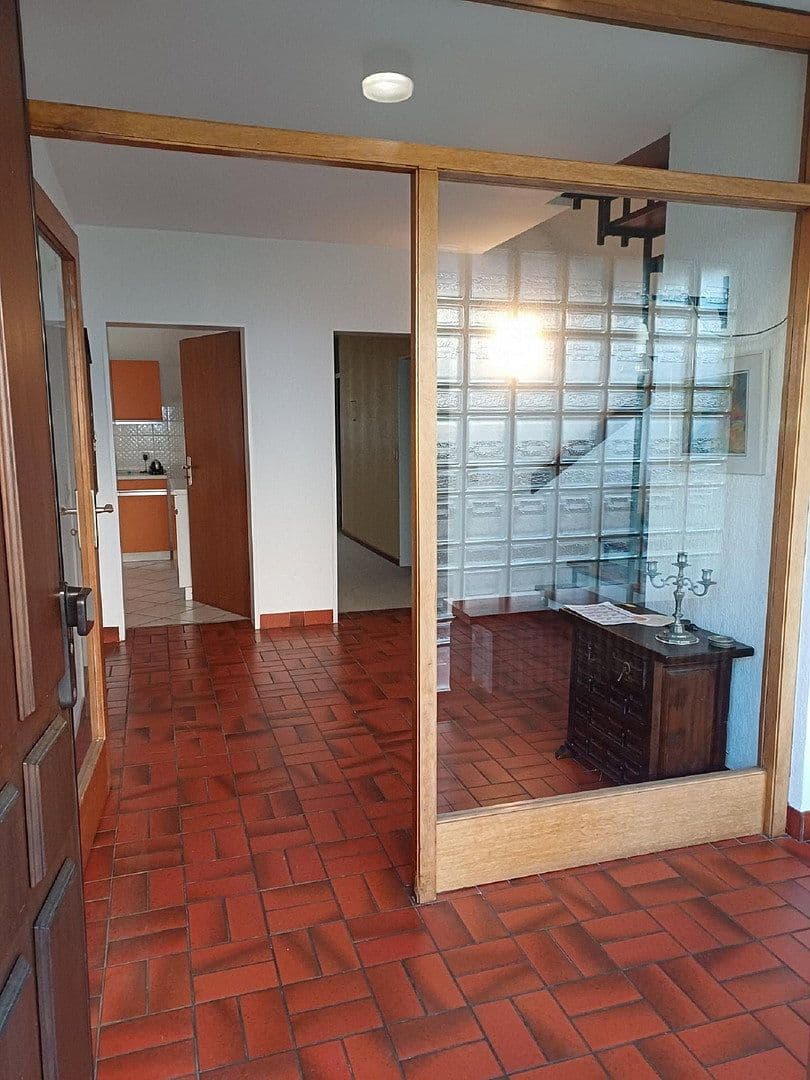 Prodej domu 226 m², pozemek 777 m², Heusenstamm, Hessen Prodej domu 226 m², pozemek 777 m², Heusenstamm, Hessen