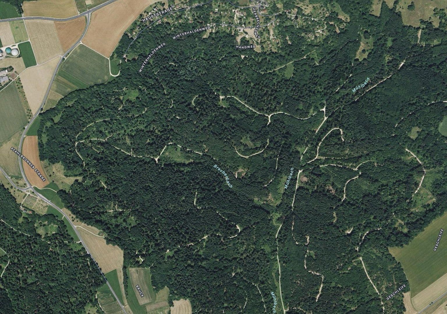 Prodej pozemku 2.435 m², Alfdorf, Bádensko-Württembersko Prodej pozemku 2.435 m², Alfdorf, Bádensko-Württembersko