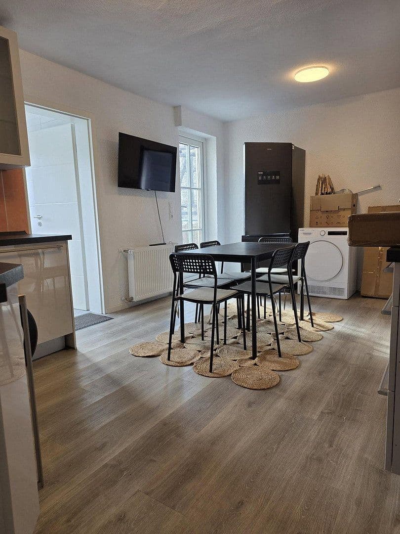 Prodej domu 178 m², pozemek 263 m², Karlstr. 3, Großbottwar, Bádensko-Württembersko Prodej domu 178 m², pozemek 263 m², Karlstr. 3, Großbottwar, Bádensko-Württembersko