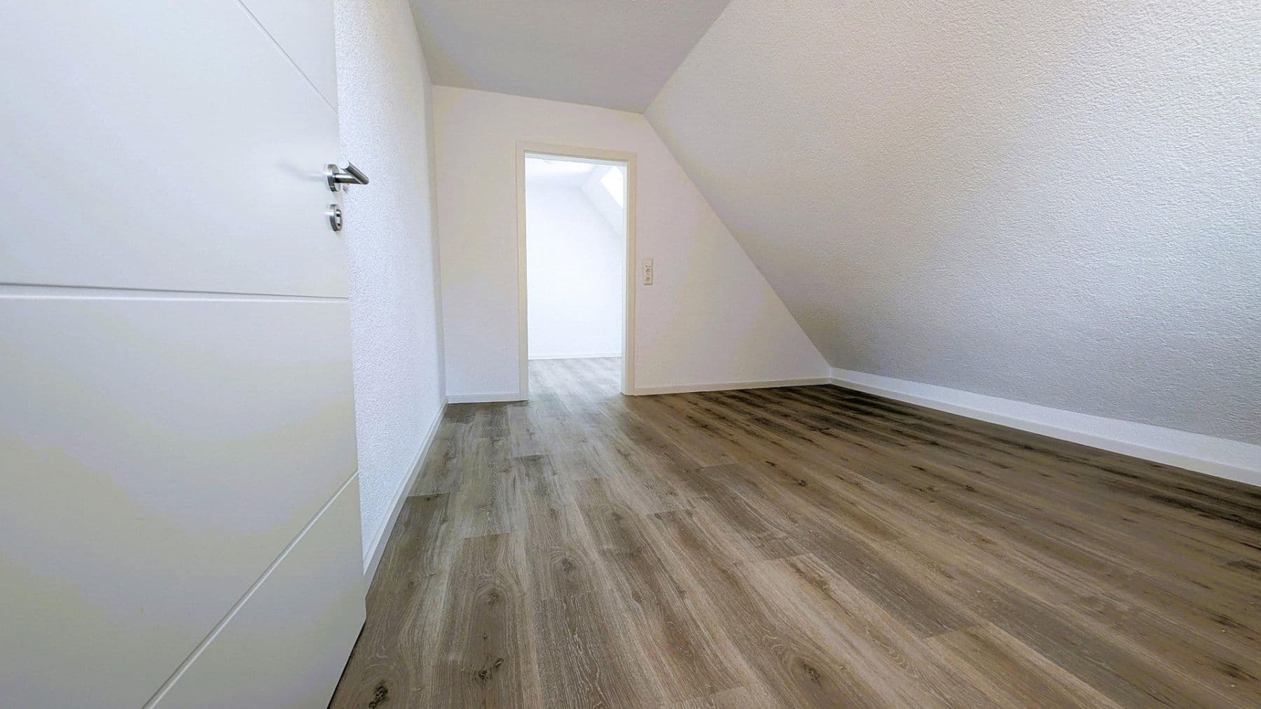 Prodej domu 178 m², pozemek 263 m², Karlstr. 3, Großbottwar, Bádensko-Württembersko Prodej domu 178 m², pozemek 263 m², Karlstr. 3, Großbottwar, Bádensko-Württembersko