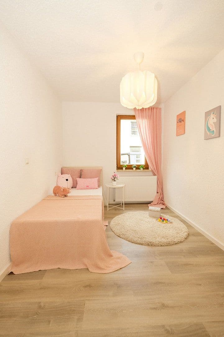 Prodej domu 178 m², pozemek 263 m², Karlstr. 3, Großbottwar, Bádensko-Württembersko Prodej domu 178 m², pozemek 263 m², Karlstr. 3, Großbottwar, Bádensko-Württembersko