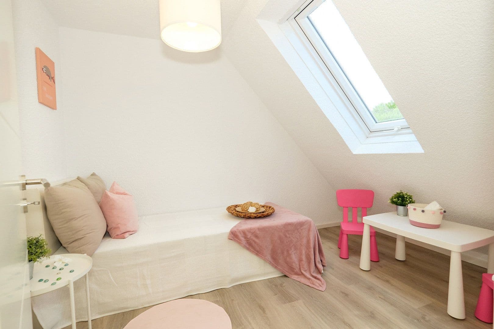 Prodej domu 178 m², pozemek 263 m², Karlstr. 3, Großbottwar, Bádensko-Württembersko Prodej domu 178 m², pozemek 263 m², Karlstr. 3, Großbottwar, Bádensko-Württembersko
