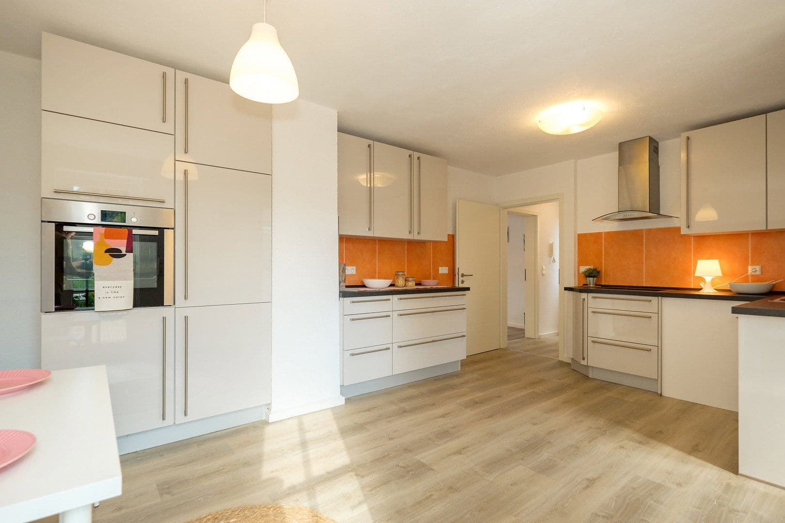Prodej domu 178 m², pozemek 263 m², Karlstr. 3, Großbottwar, Bádensko-Württembersko Prodej domu 178 m², pozemek 263 m², Karlstr. 3, Großbottwar, Bádensko-Württembersko