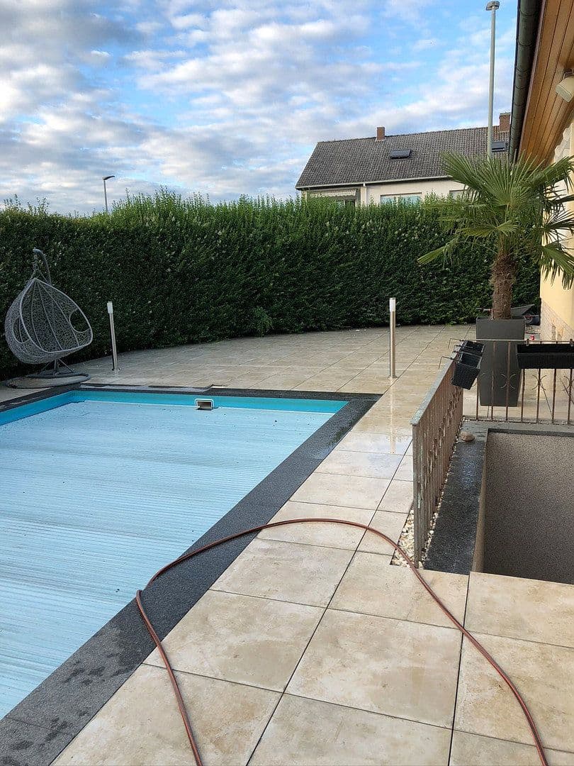 Prodej domu 205 m², pozemek 616 m², Mutterstadt, Porýní-Falc Prodej domu 205 m², pozemek 616 m², Mutterstadt, Porýní-Falc